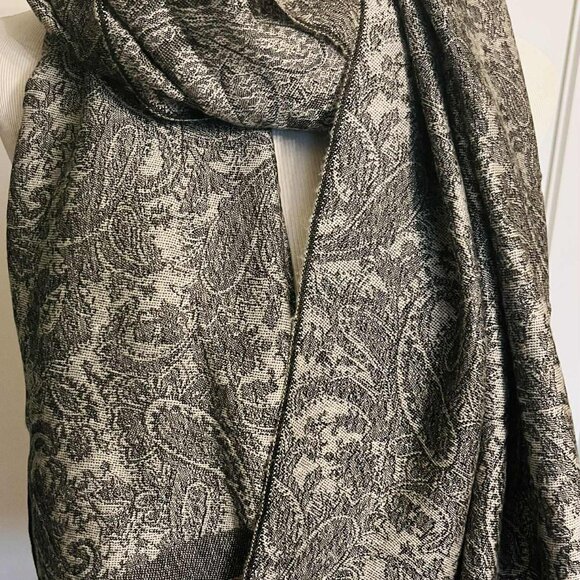 Vintage Pashmina Silk Shawl 1990s, Black & Grey Paisley Jacquard, 70×180 cm - Picture 7 of 11